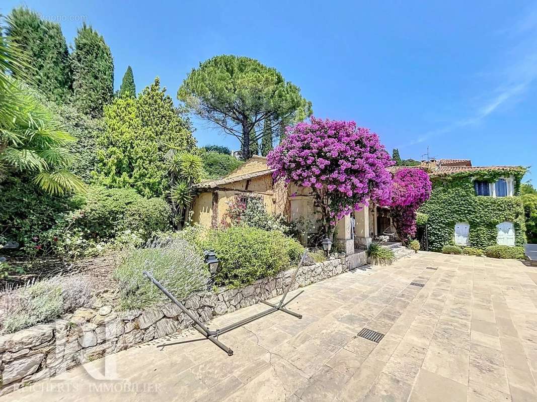 Maison à MOUGINS
