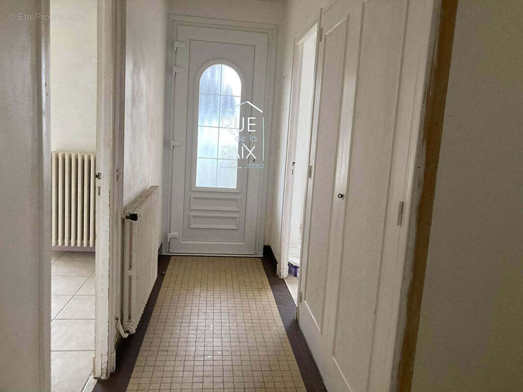 Maison à DANGE-SAINT-ROMAIN