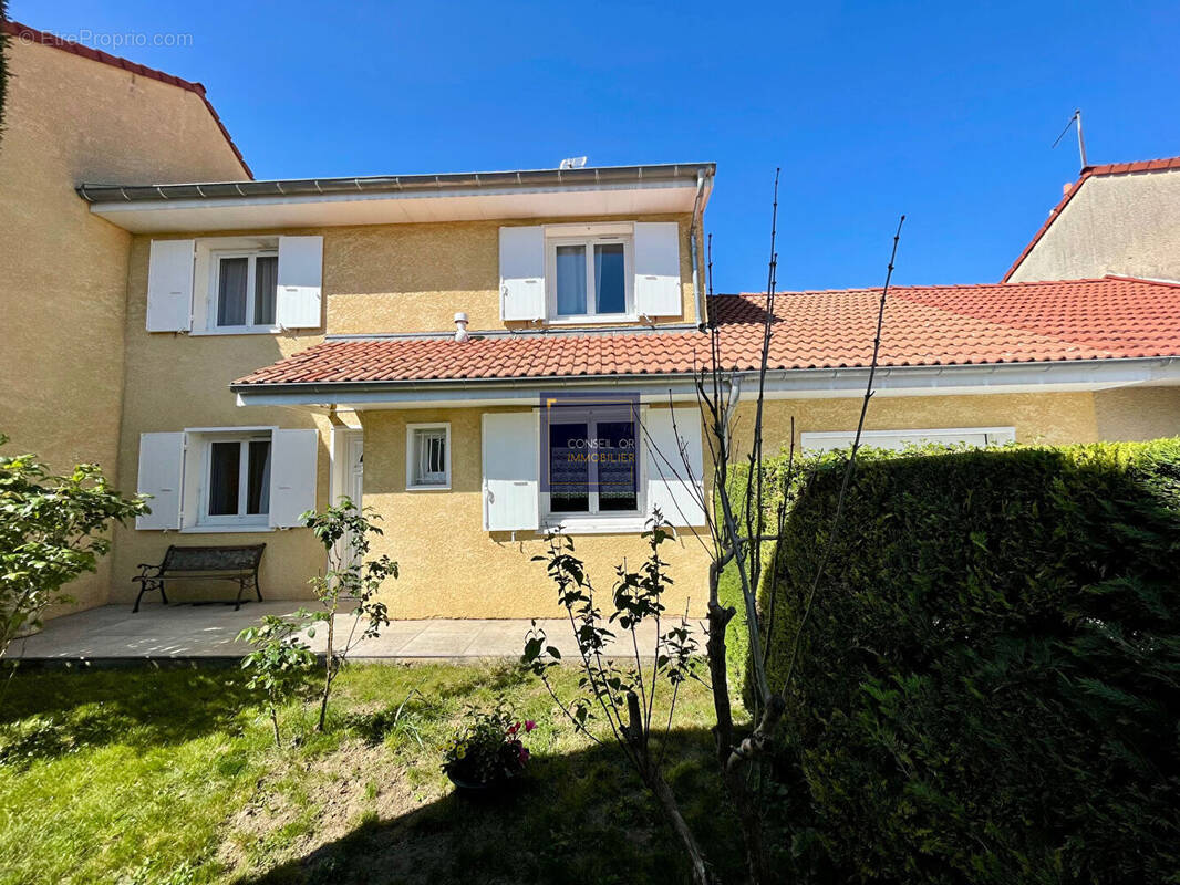 Maison à IRIGNY