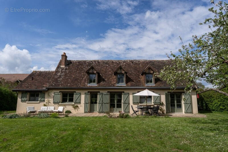 Maison à LA BAZOCHE-GOUET