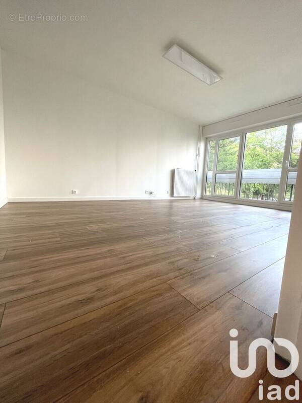 Photo 1 - Appartement à LES ULIS