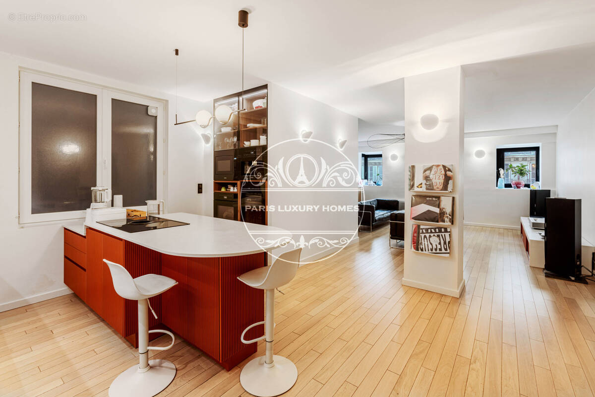 Appartement à PARIS-1E