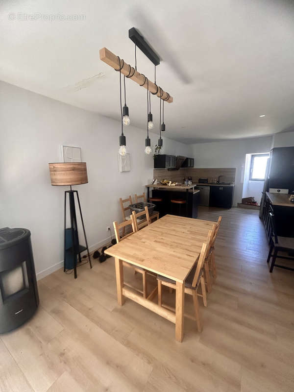 Appartement à SAINT-FELIX-DE-LODEZ