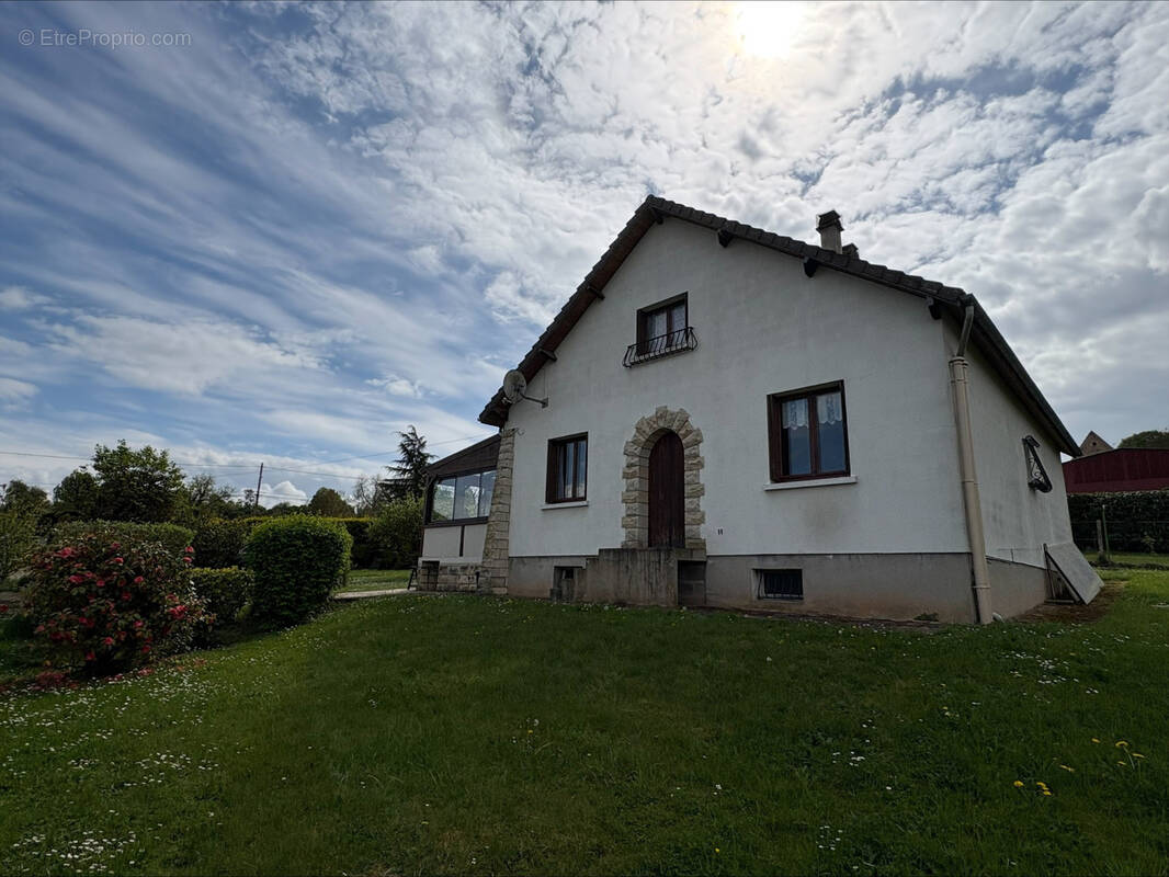Maison à BALAGNY-SUR-THERAIN