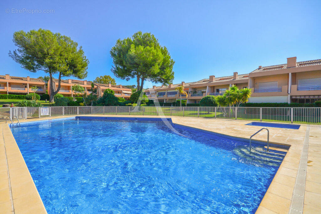 Appartement à LE PRADET