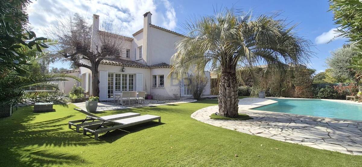 Maison à SAINT-RAPHAEL