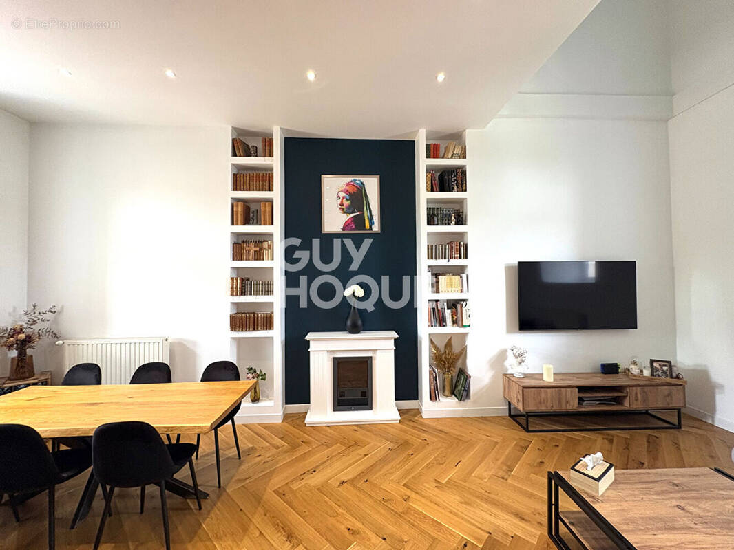Appartement à CHARLY