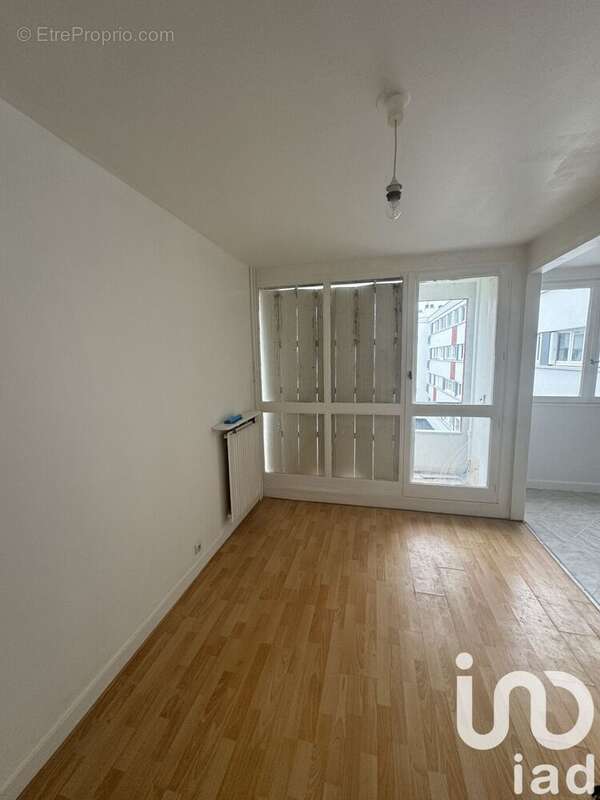 Photo 7 - Appartement à FLEURY-LES-AUBRAIS