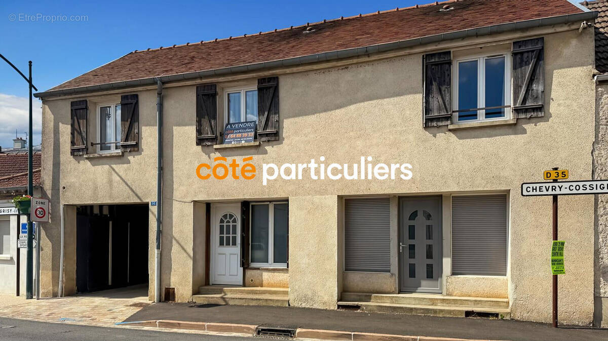Appartement à GRISY-SUISNES