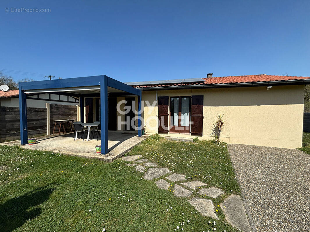 Maison à AUREILHAN