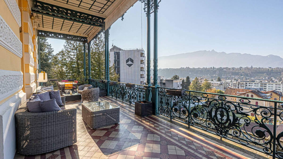 Appartement à AIX-LES-BAINS