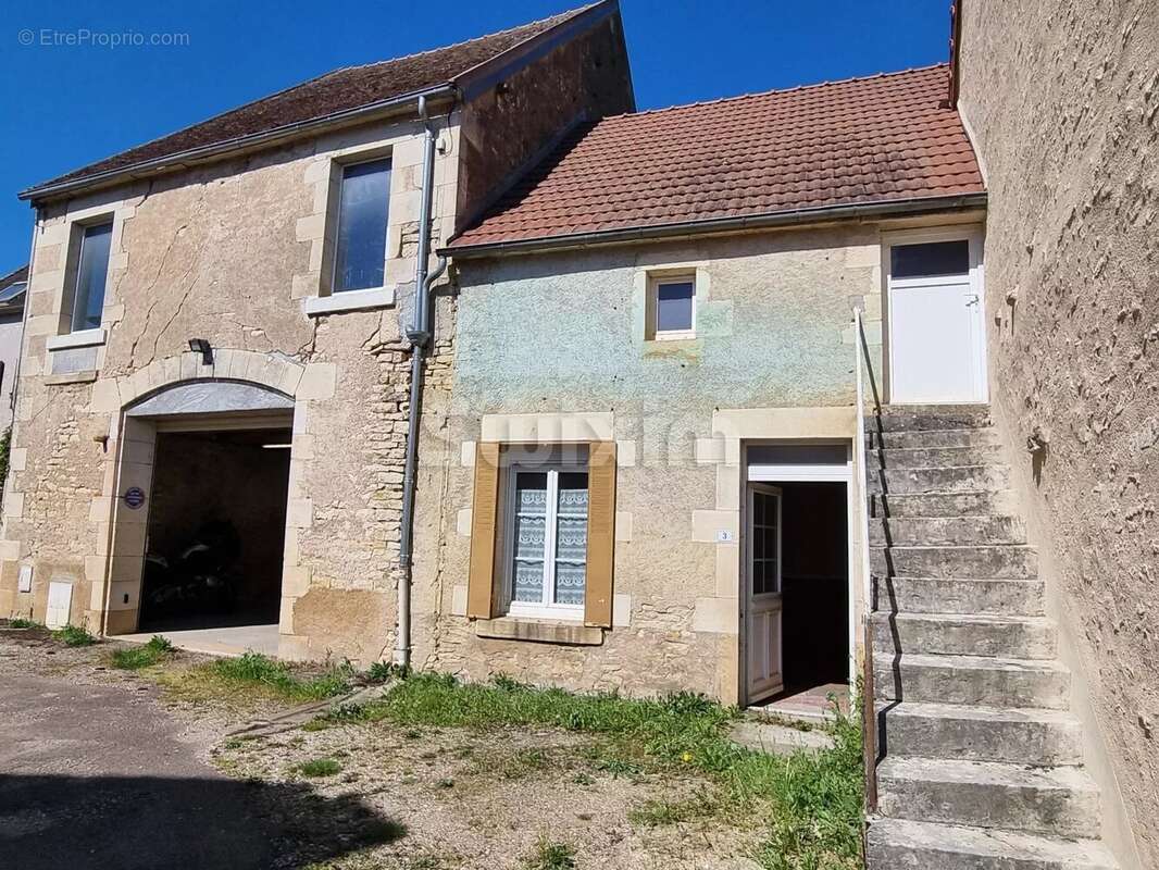 Commerce à CLAMECY