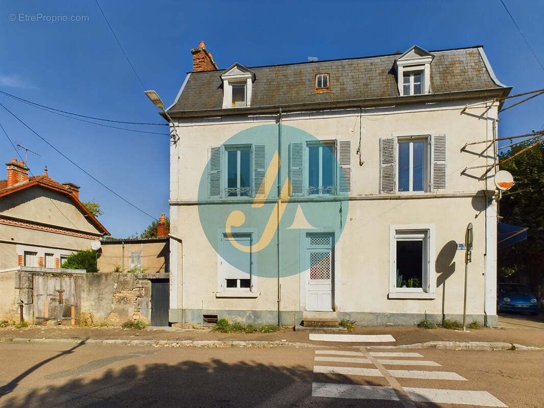 Maison à CLAMECY
