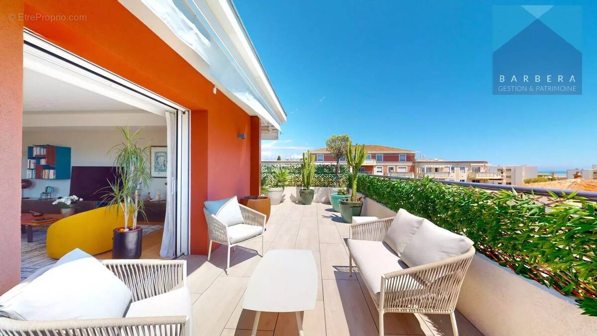 Appartement à SAINT-LAURENT-DU-VAR