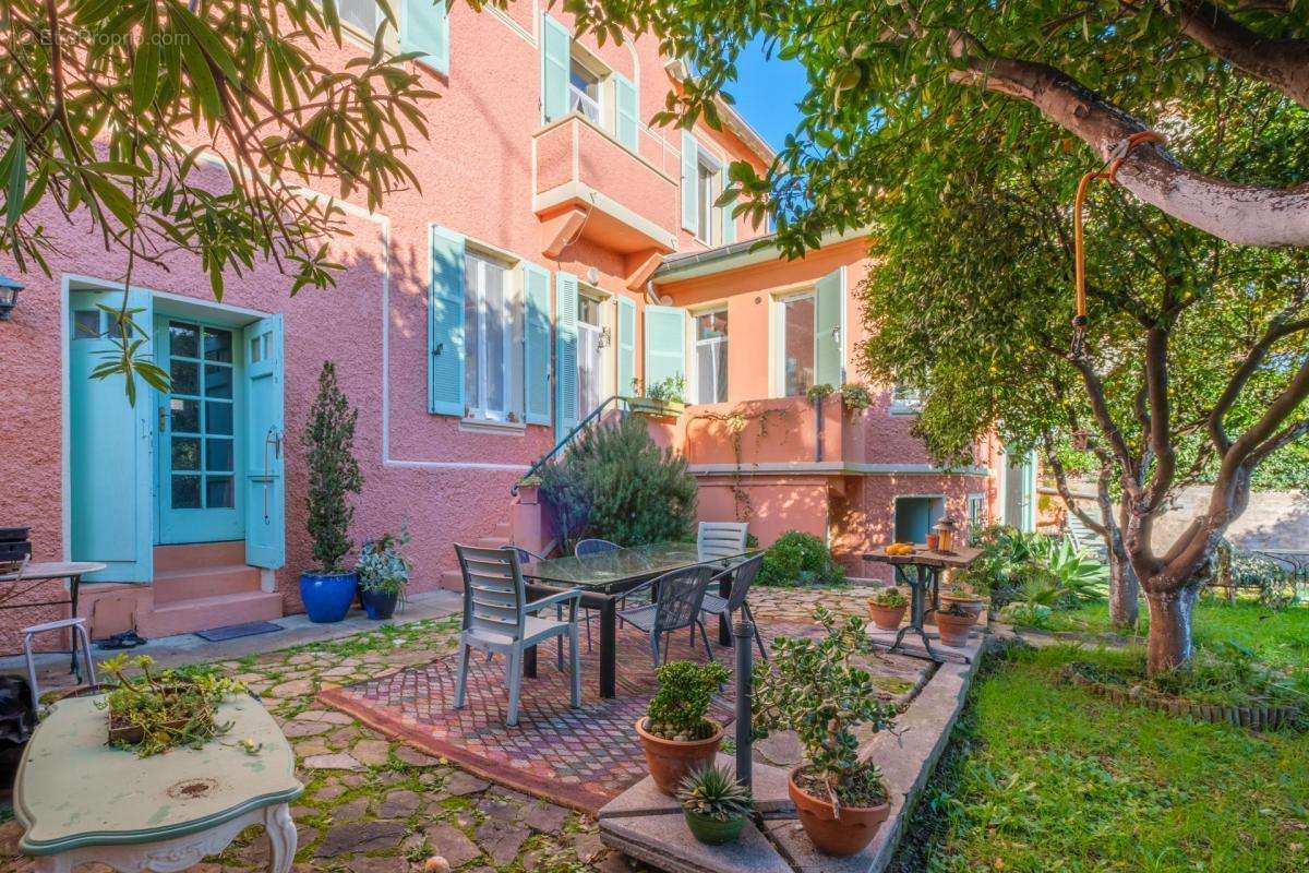 Maison à VALLAURIS