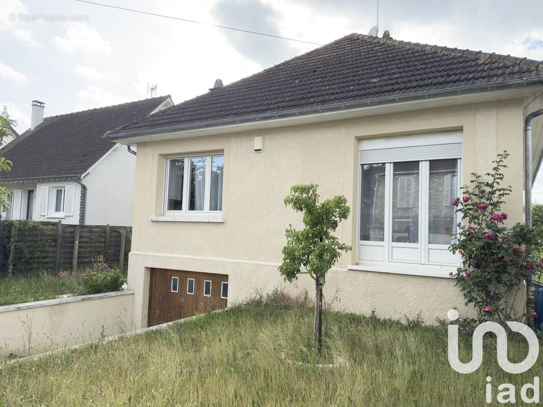 Photo 1 - Maison à DAMMARIE-LES-LYS