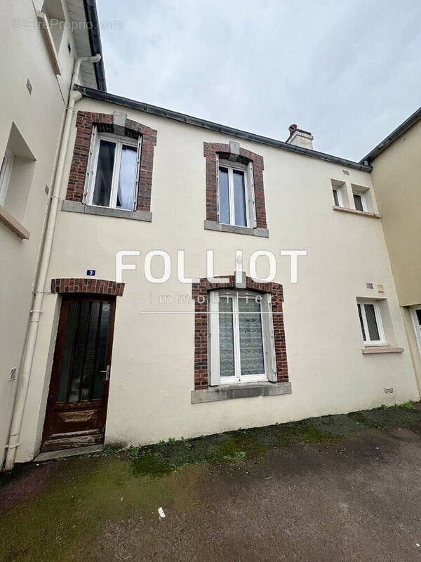Maison à COUTANCES