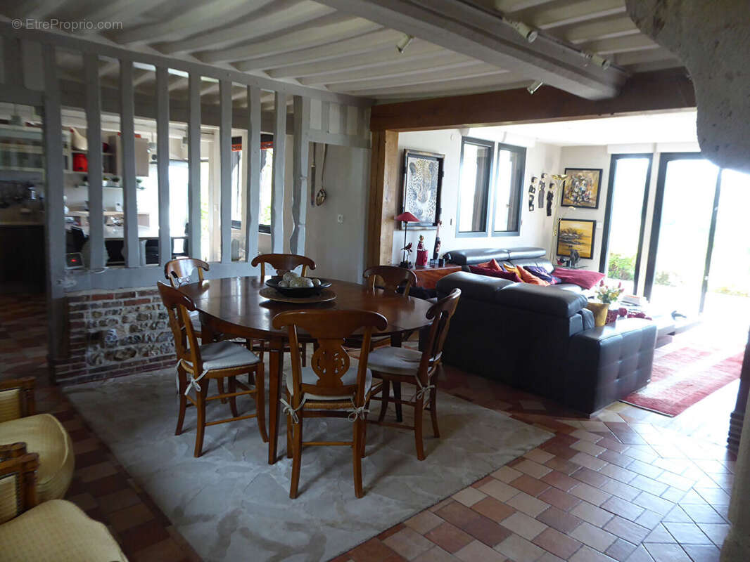 Maison à PONT-L&#039;EVEQUE