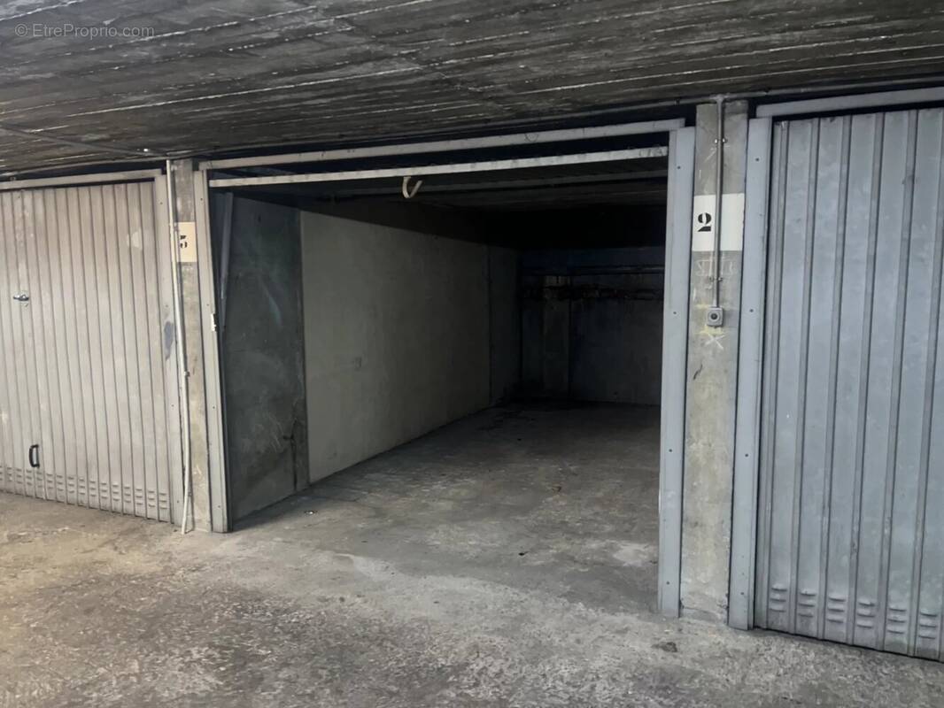 Parking à PARIS-5E