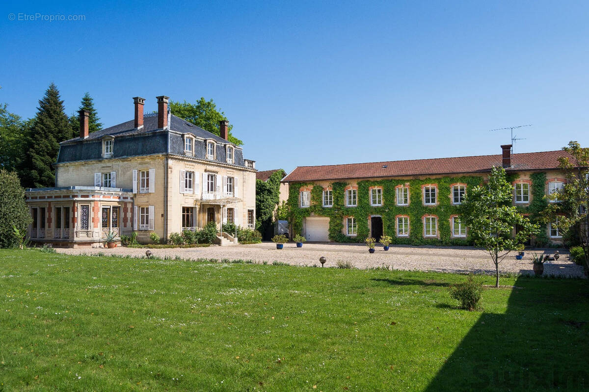 Maison à CIREY-SUR-VEZOUZE