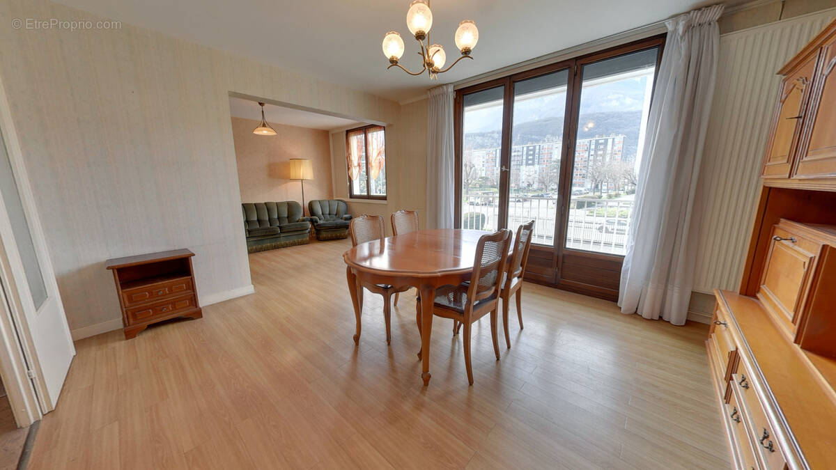 Appartement à ECHIROLLES