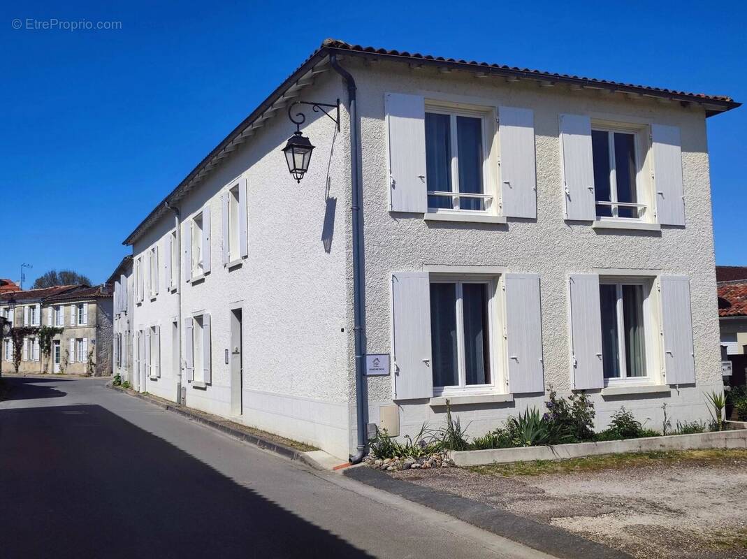 Maison à COGNAC