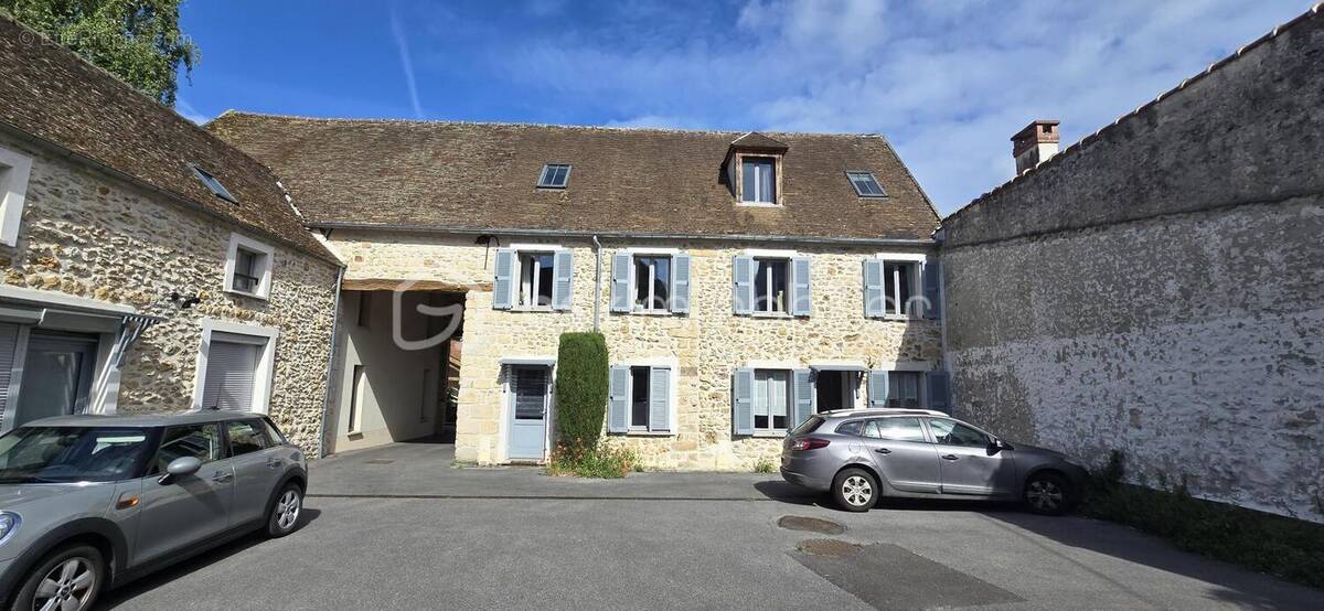 Appartement à MENNECY
