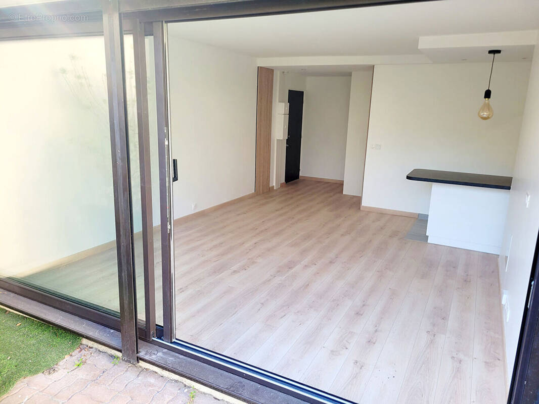 Appartement à VERRIERES-LE-BUISSON