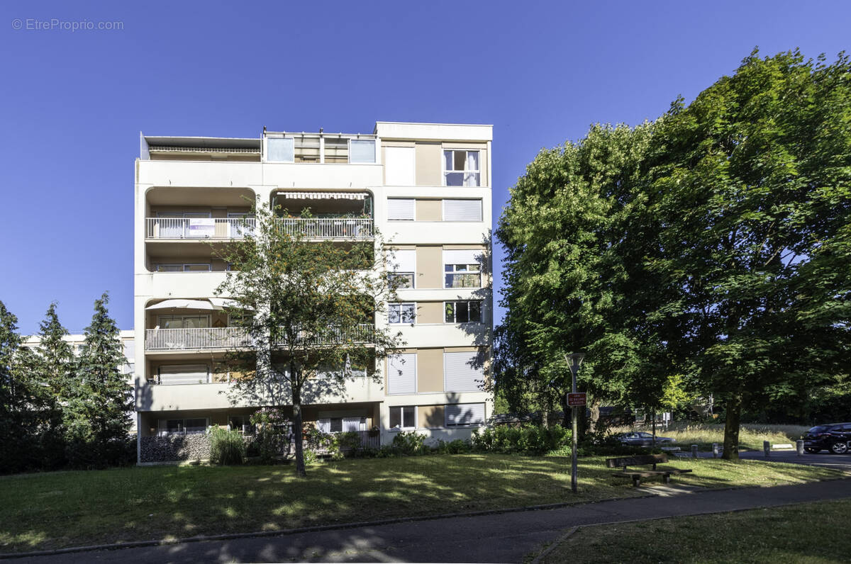 Appartement à LES ULIS