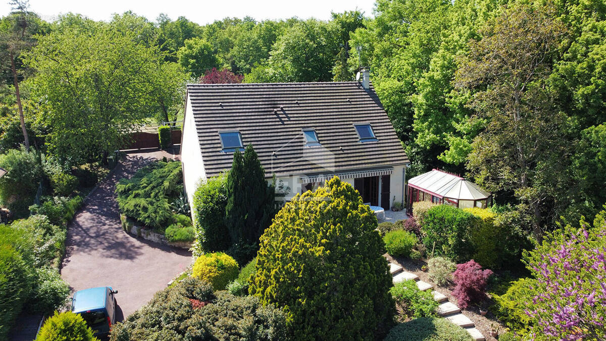 Maison à BEYNES