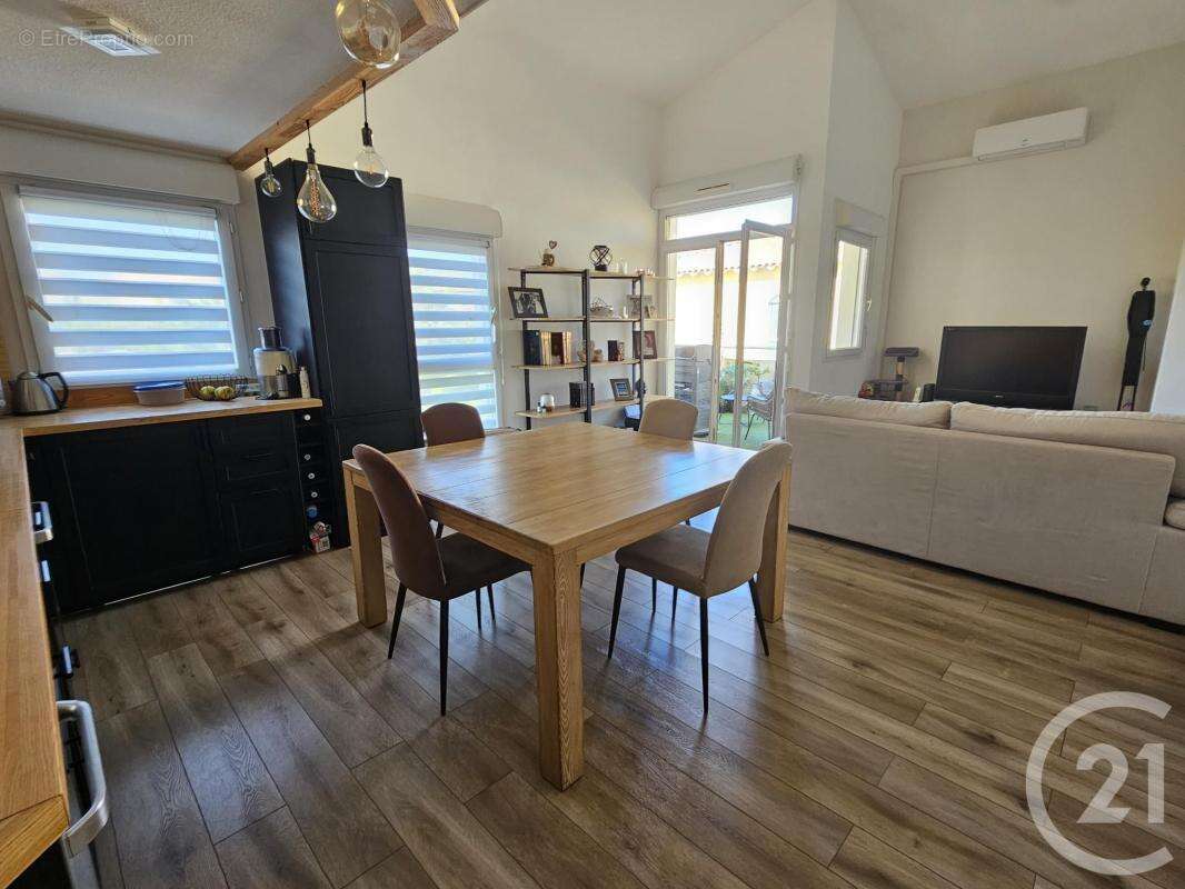 Appartement à LATTES
