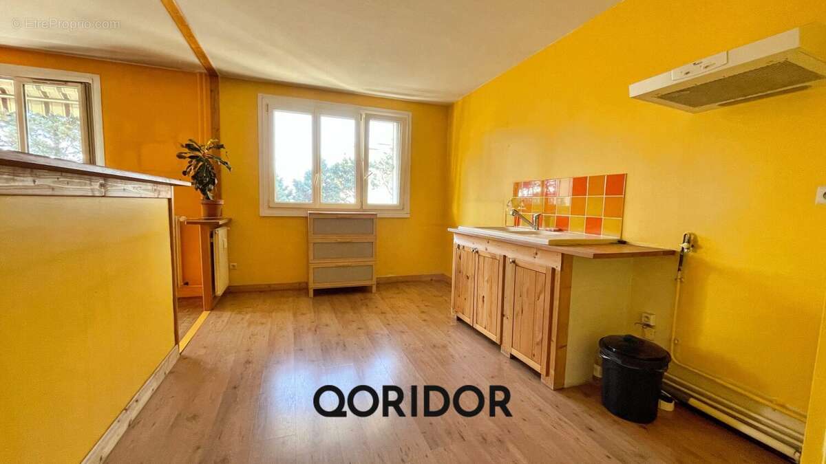 Appartement à LYON-8E