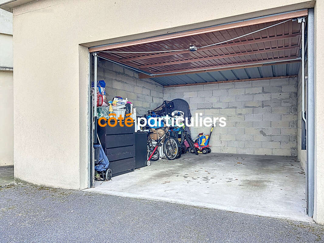 Appartement à SAINT-MAUR-DES-FOSSES