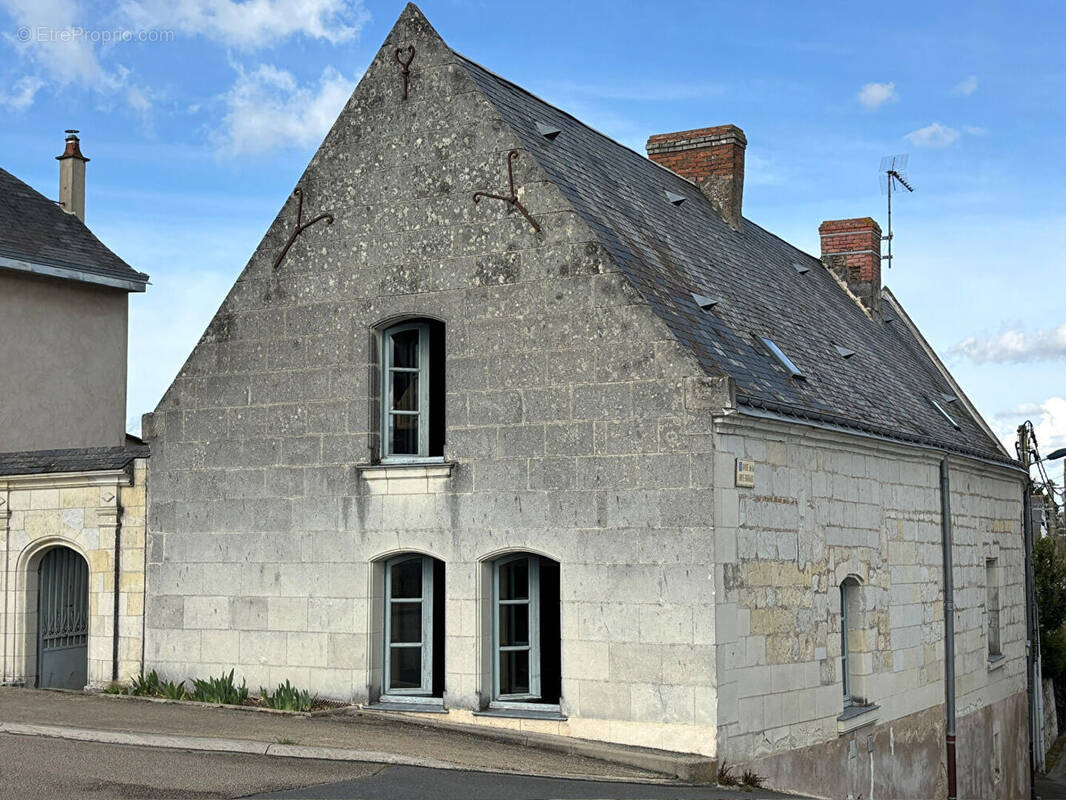 Maison à SAINT-CLEMENT-DES-LEVEES