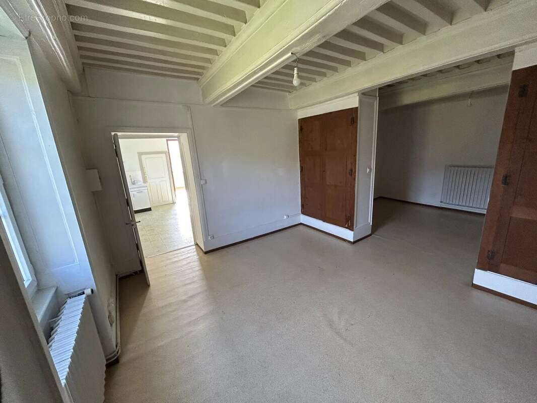 Maison à CLUNY