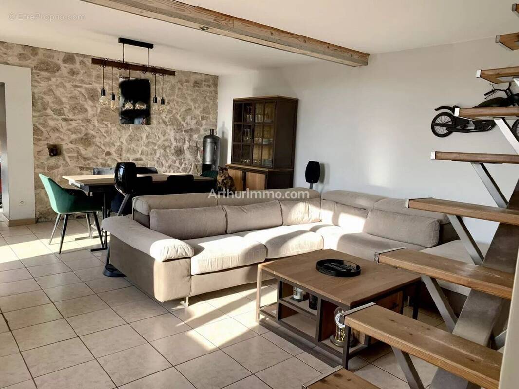 Maison à MAULEON