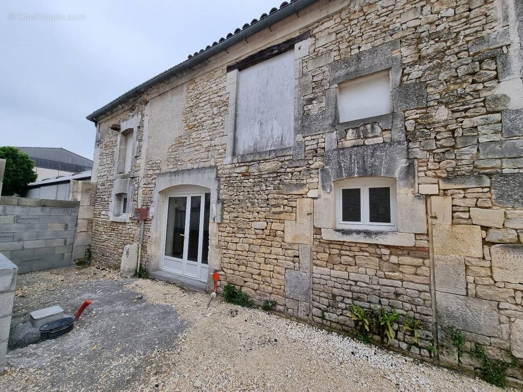 Maison à JARNAC