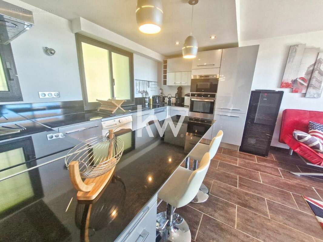 Appartement à MANDELIEU-LA-NAPOULE
