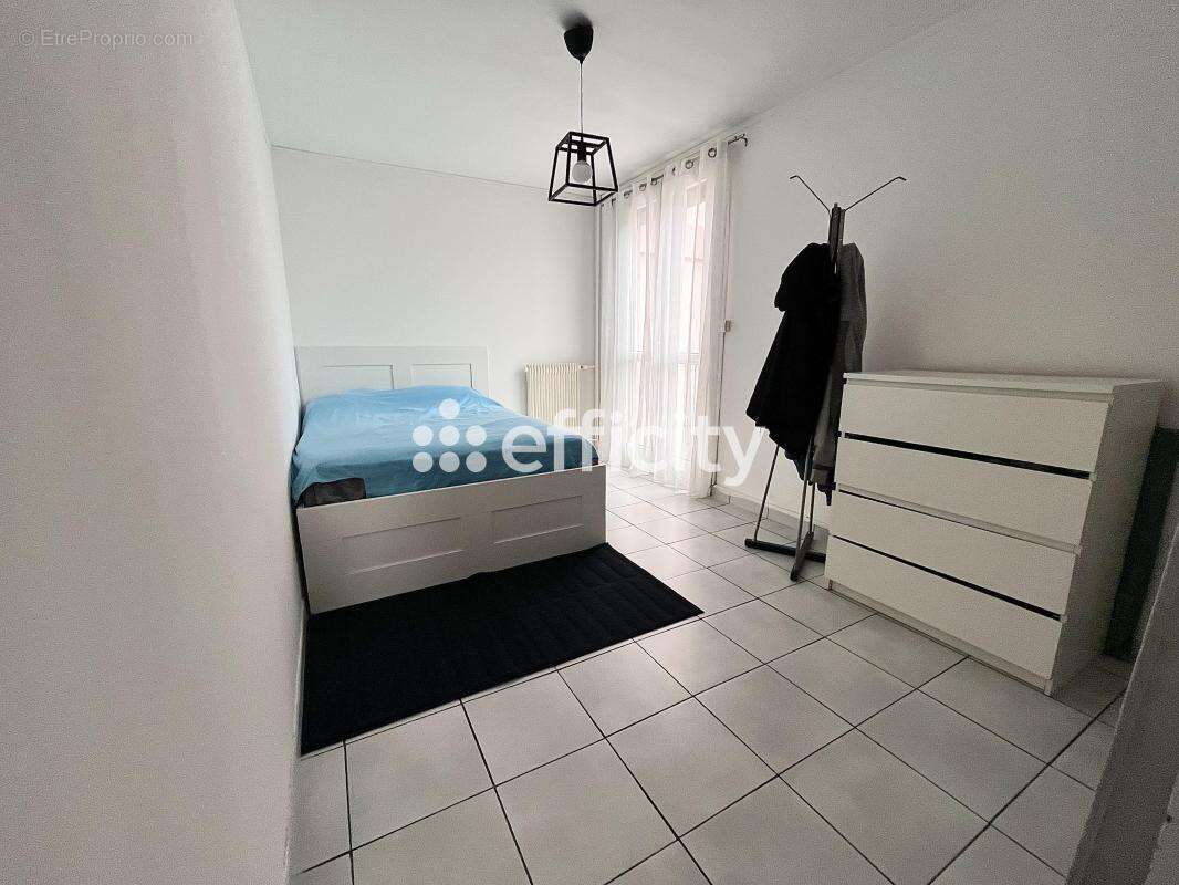 Appartement à PORT-DE-BOUC