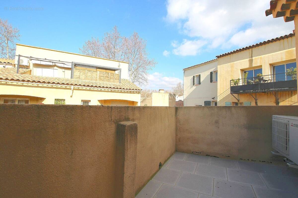 Appartement à SAINT-CYR-SUR-MER