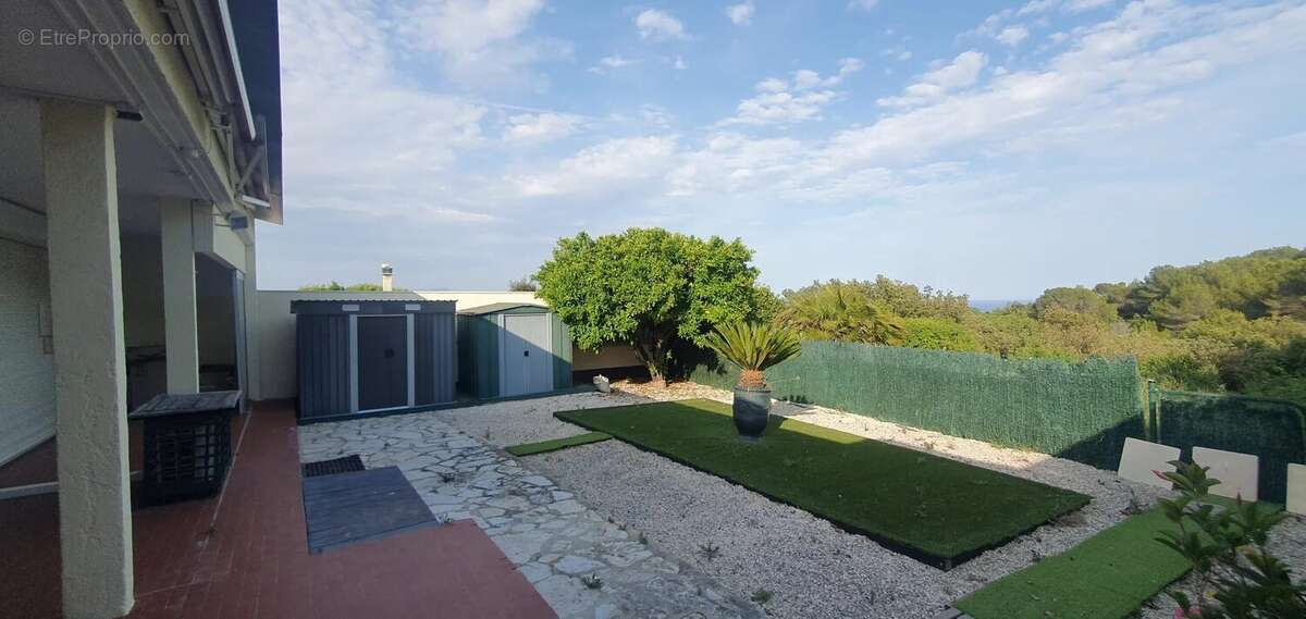 Maison à VALLAURIS