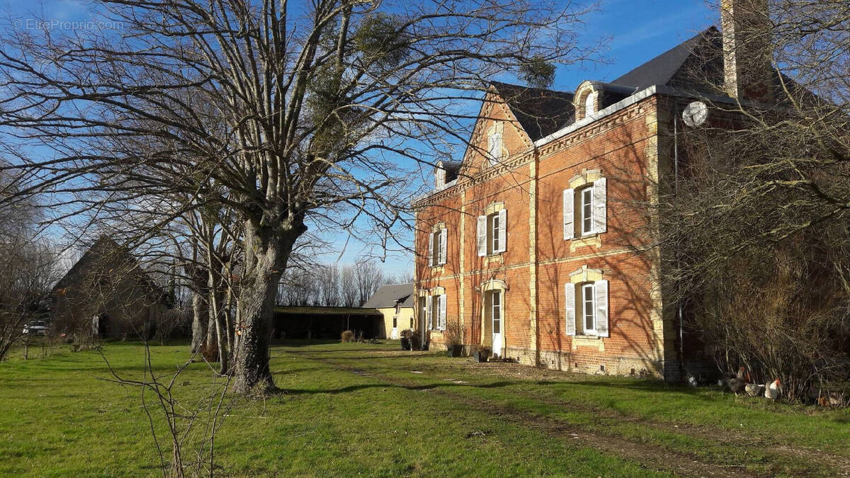 Maison à PONT-L&#039;EVEQUE