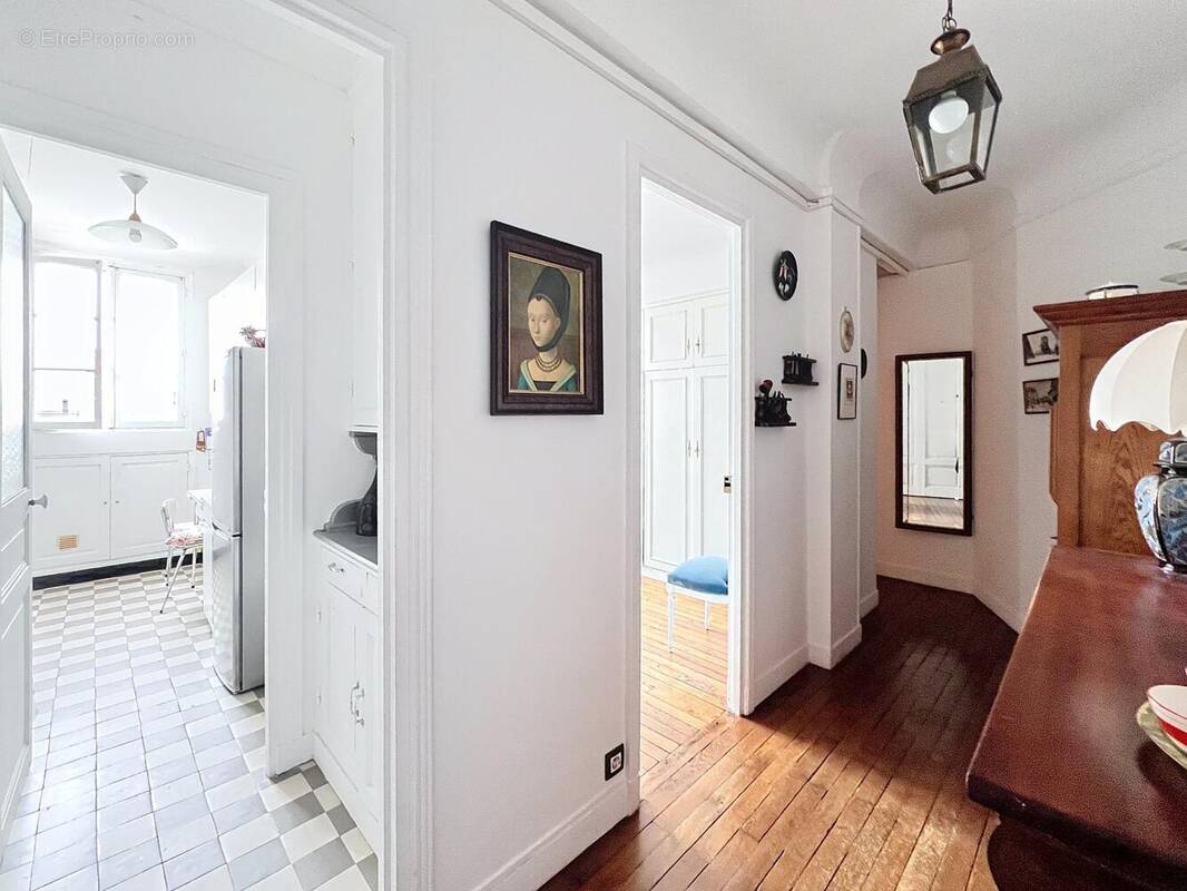 Photo 1 - Appartement à MONTROUGE