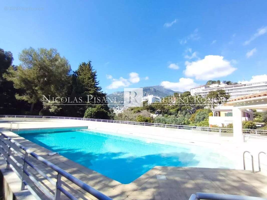 Appartement à ROQUEBRUNE-CAP-MARTIN