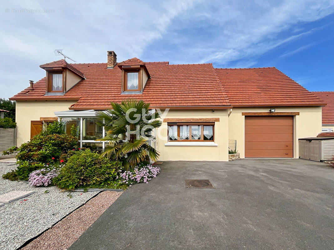 Maison à SAINTS
