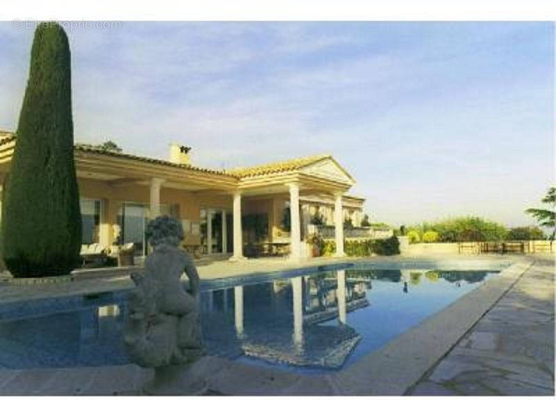 Maison à VALLAURIS