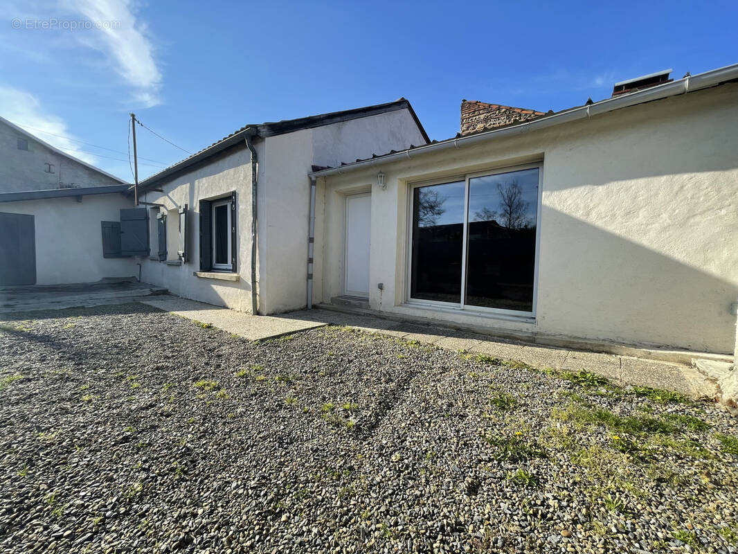 Maison à VIC-EN-BIGORRE