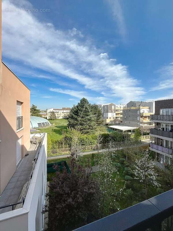 Appartement à COMBS-LA-VILLE