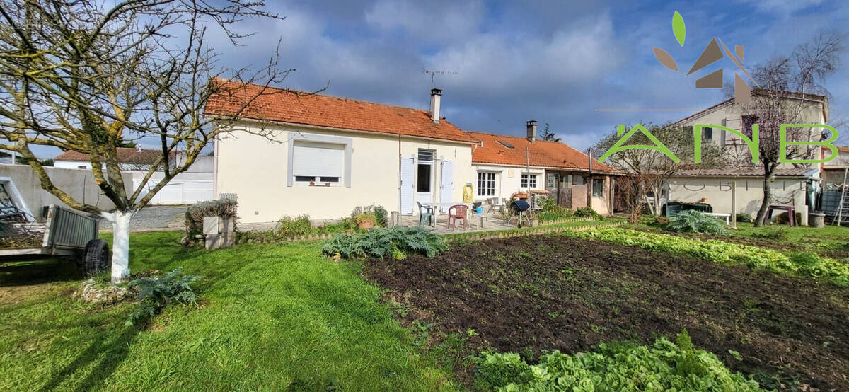 Maison à BOURCEFRANC-LE-CHAPUS