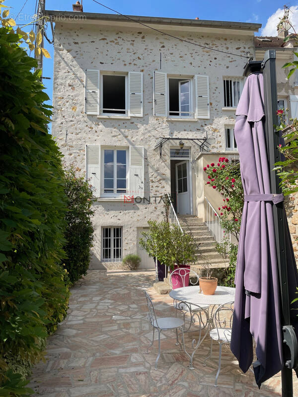 Maison à VILLENEUVE-SUR-BELLOT